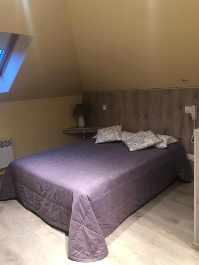 Hotel & Restaurant Le Cardinal Poix-de-Picardie Экстерьер фото