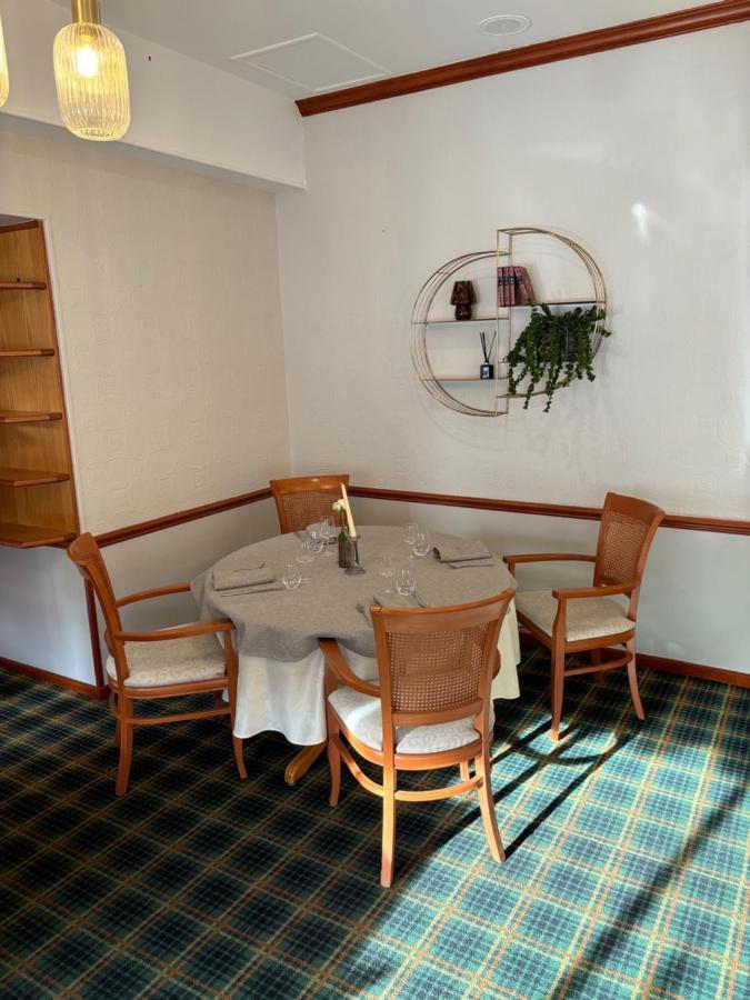 Hotel & Restaurant Le Cardinal Poix-de-Picardie Экстерьер фото