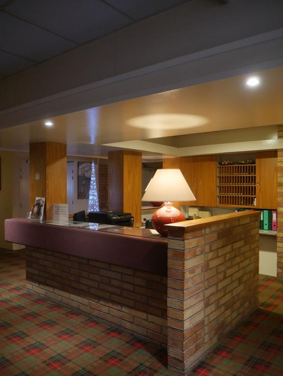 Hotel & Restaurant Le Cardinal Poix-de-Picardie Экстерьер фото